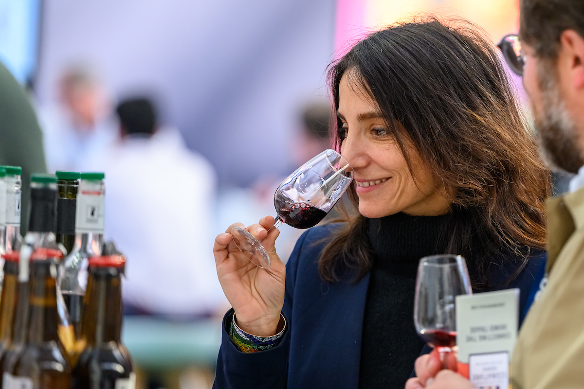 London Wine Fair 2025, Olympia
London
Picture date: Monday, May 19th 2025
20250519 Copyright image 2025©
For photographic enquiries please call Anthony Upton info@anthonyupton.com +44 7974830517 This image is copyright Anthony Upton 2025©.
This image has been supplied by Anthony Upton and must be credited Anthony Upton. The author is asserting his full Moral rights in relation to the publication of this image. All rights reserved. Rights for onward transmission of any image or file is not granted or implied. Changing or deleting Copyright information is illegal as specified in the Copyright, Design and Patents Act 1988. If you are in any way unsure of your right to publish this image please contact +447973 830 517 or email: info@anthonyupton.com